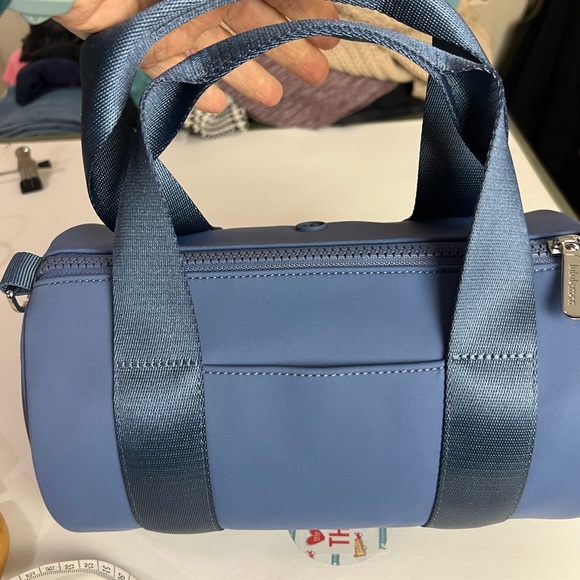 LULULEMON Knit Nylon Mini Barrel Duffle Bag 5L in Oasis Blue *RARE* NWT - Picture 9 of 16